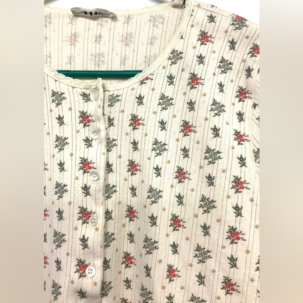 Doen Cream Floral Long Sleeve Top